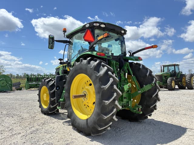 Image of John Deere 6R 215 equipment image 2