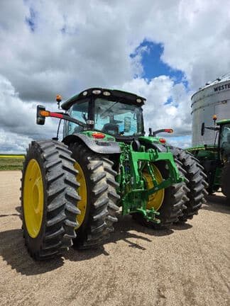 Image of John Deere 6R 215 equipment image 2