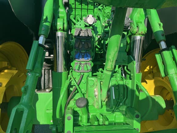 Image of John Deere 6R 215 equipment image 4