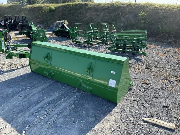 Image of John Deere Bucket Image 1