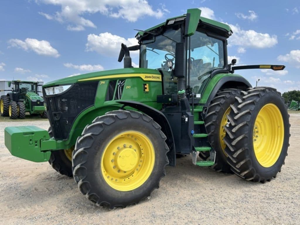 Image of John Deere 7R 210 Primary image