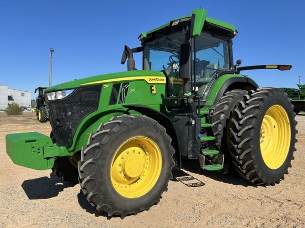 2025 John Deere 7R 210 Equipment Image0
