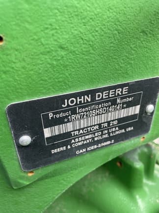 Image of John Deere 7R 210 equipment image 1