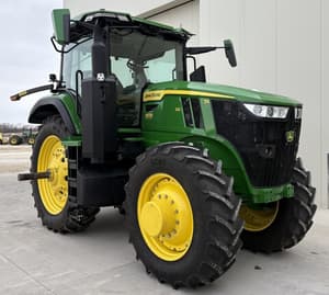 2025 John Deere 7R 210 Image