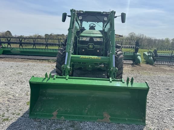 Image of John Deere 7R 210 equipment image 1