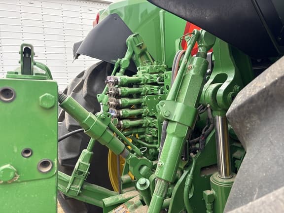 Image of John Deere 7R 230 equipment image 4