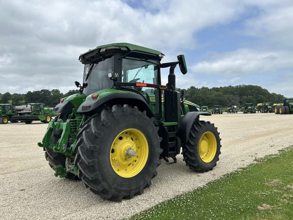Image of John Deere 7R 230 equipment image 1