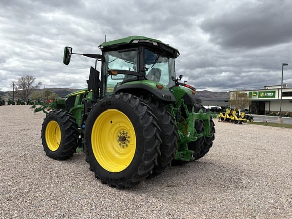 Image of John Deere 7R 230 equipment image 2