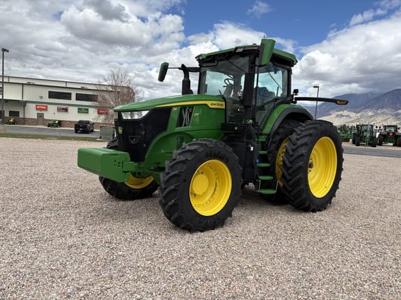 2025 John Deere 7R 230 Equipment Image0