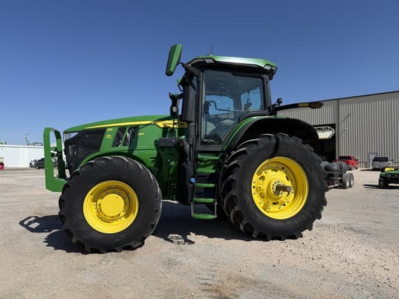 Image of John Deere 7R 230 equipment image 1