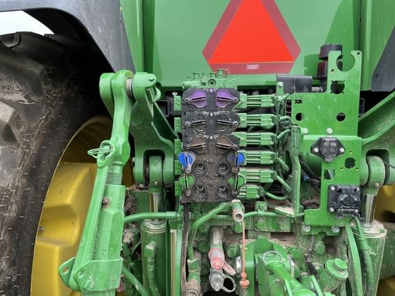 Image of John Deere 7R 230 equipment image 3