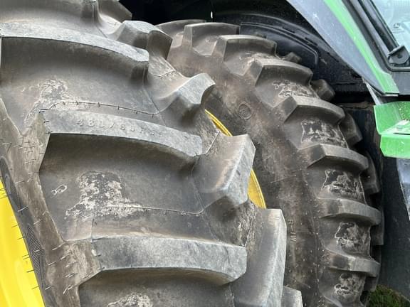 Image of John Deere 7R 230 equipment image 2