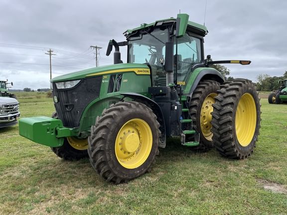 2025 John Deere 7R 230 Equipment Image0