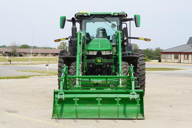 Image of John Deere 7R 250 equipment image 2