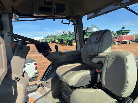 Image of John Deere 7R 250 equipment image 1