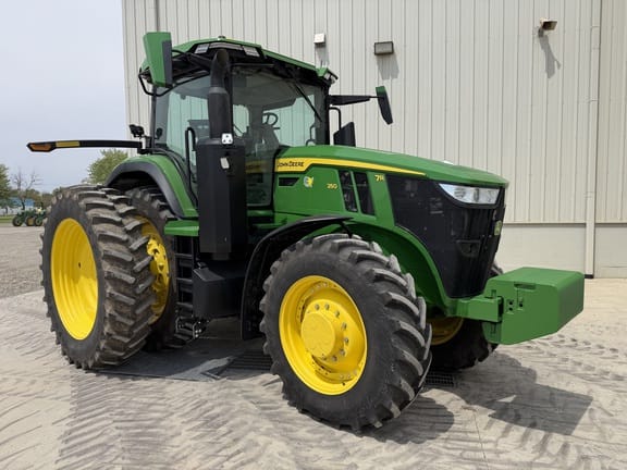 2025 John Deere 7R 250 Equipment Image0