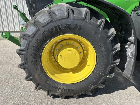 Image of John Deere 7R 330 equipment image 3