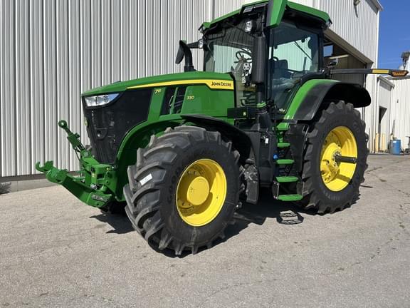 Image of John Deere 7R 330 equipment image 1