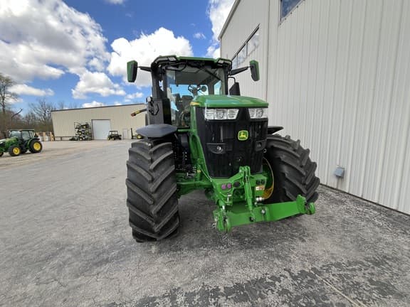 Image of John Deere 7R 330 equipment image 4