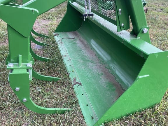 2025 John Deere Bucket Grapple Equipment Image0