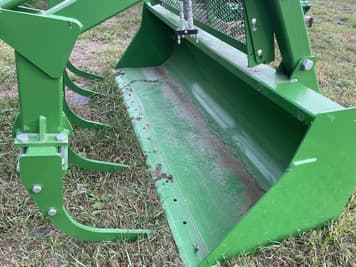 Main image John Deere Bucket Grapple