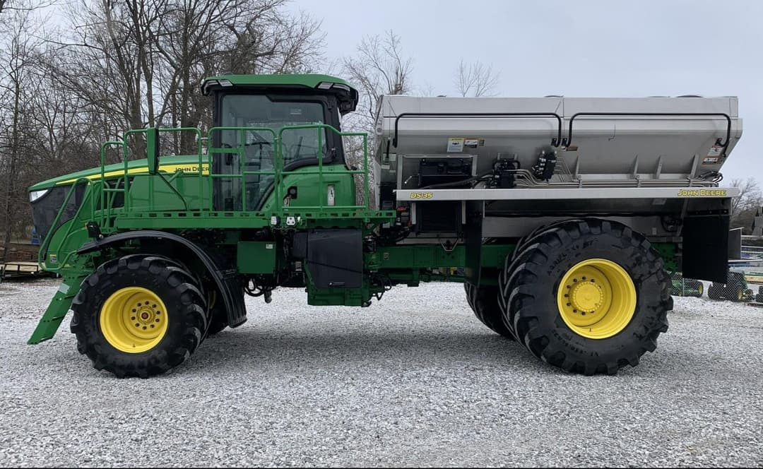 Image of John Deere 800R Primary Image