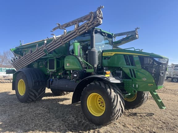 Image of John Deere 800R equipment image 2