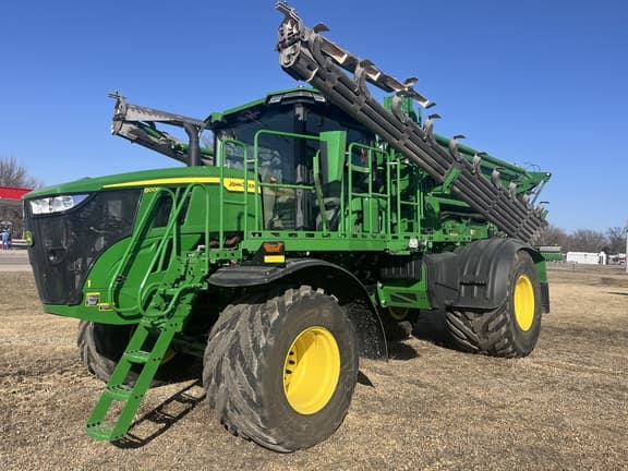 Image of John Deere 800R equipment image 1