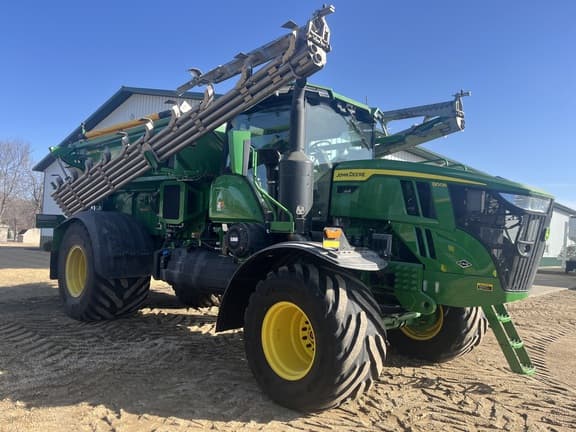 Image of John Deere 800R equipment image 2