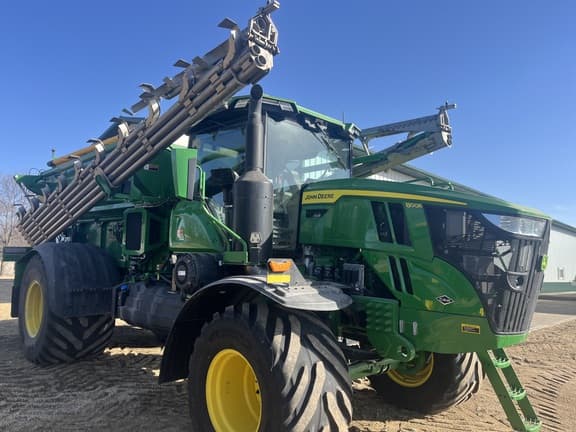 Image of John Deere 800R equipment image 3