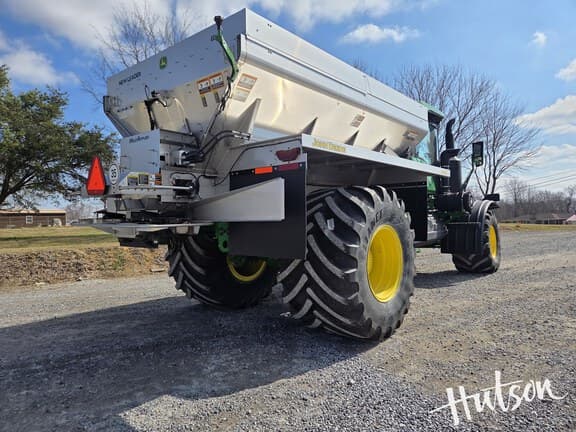 Image of John Deere 800R equipment image 2