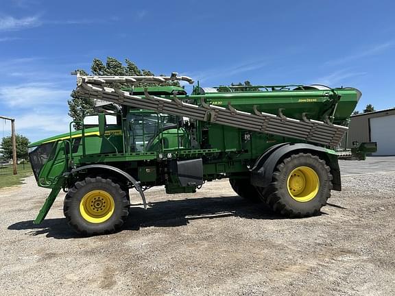 Image of John Deere 800R equipment image 2