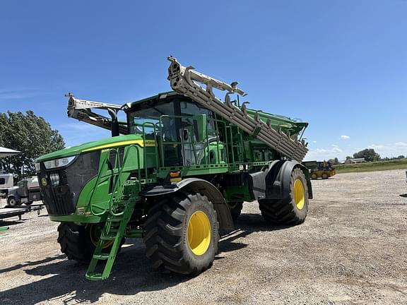 Image of John Deere 800R equipment image 1