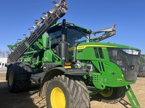 Image of John Deere 800R equipment image 2