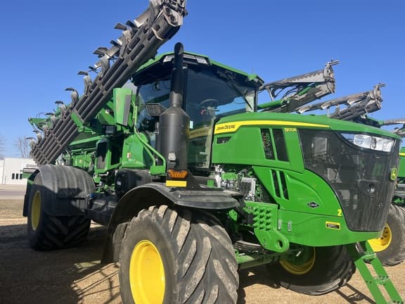 Image of John Deere 800R equipment image 2