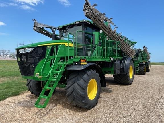 Image of John Deere 800R equipment image 1