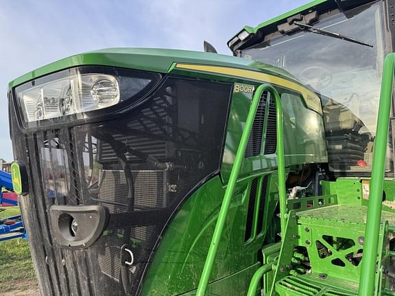 Image of John Deere 800R equipment image 1