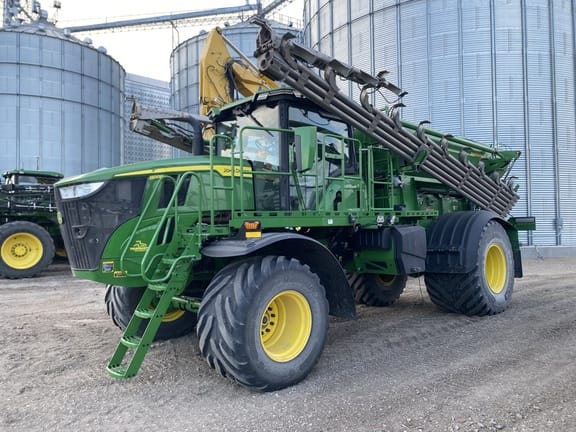 2025 John Deere 800R Equipment Image0