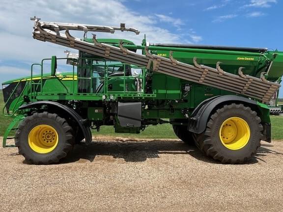Image of John Deere 800R equipment image 3