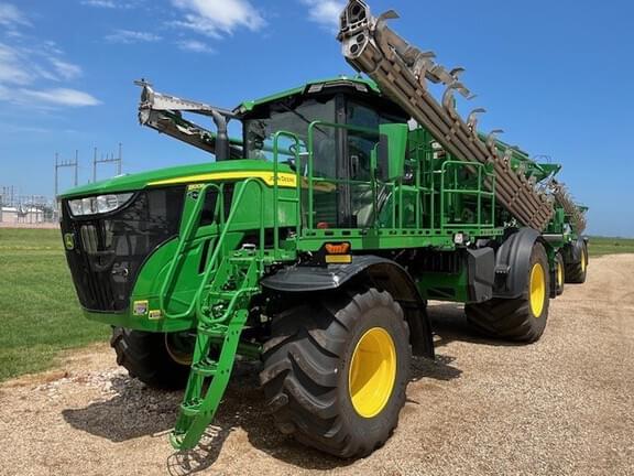 Image of John Deere 800R equipment image 1