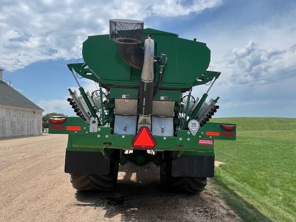 Image of John Deere 800R equipment image 4