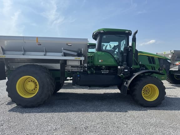 Image of John Deere 800R equipment image 1