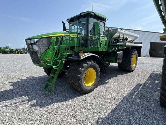 2025 John Deere 800R Equipment Image0