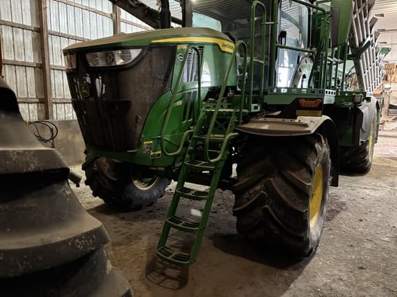 Image of John Deere 800R equipment image 2