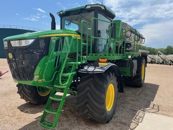 Image of John Deere 800R equipment image 1