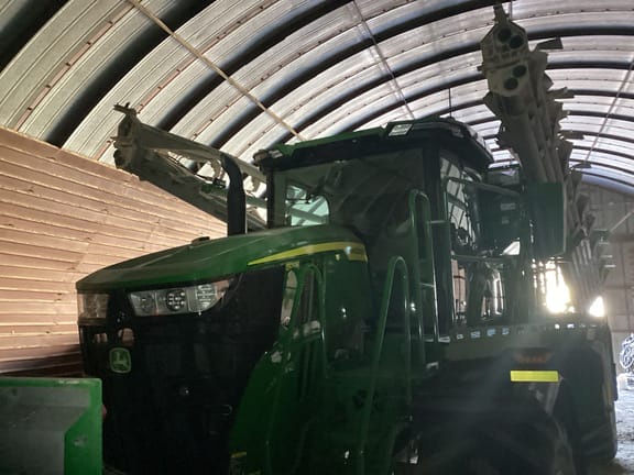 2025 John Deere 800R Equipment Image0