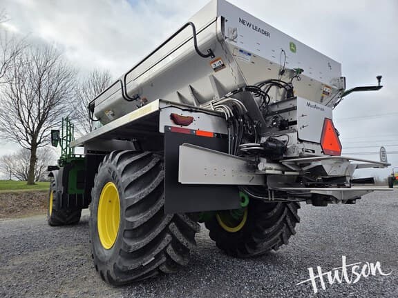 Image of John Deere 800R equipment image 3