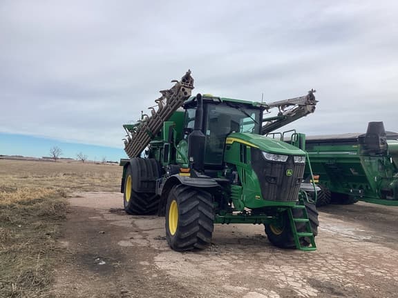 Image of John Deere 800R equipment image 1