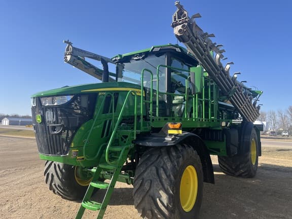 Image of John Deere 800R equipment image 2