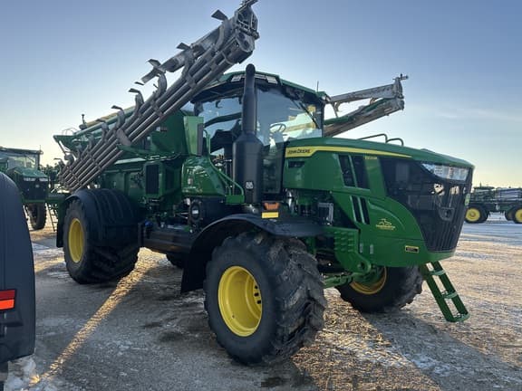 Image of John Deere 800R equipment image 2